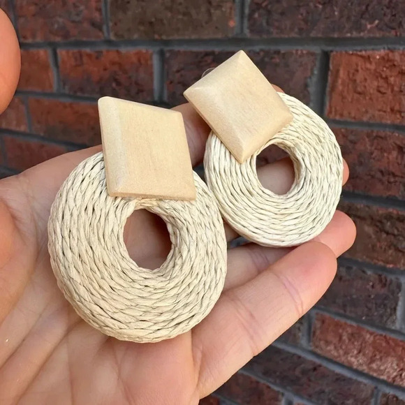 Bohemian Raffia Rattan Drop Earrings - Picture 3 of 6